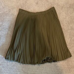 Banana Republic Olive Pleated Skirt